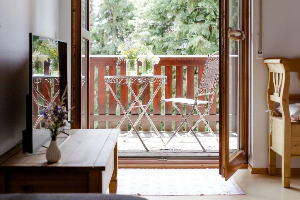 4-Zimmer-Ferienwohnung Waldbluemle Dobel Extérieur photo